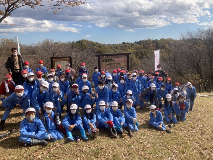 「ゴルファー桜の森」森林教室　森づくり活動(利府町立青山小学校)